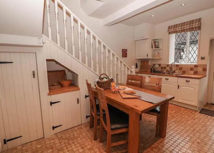 Laburnum Cottage